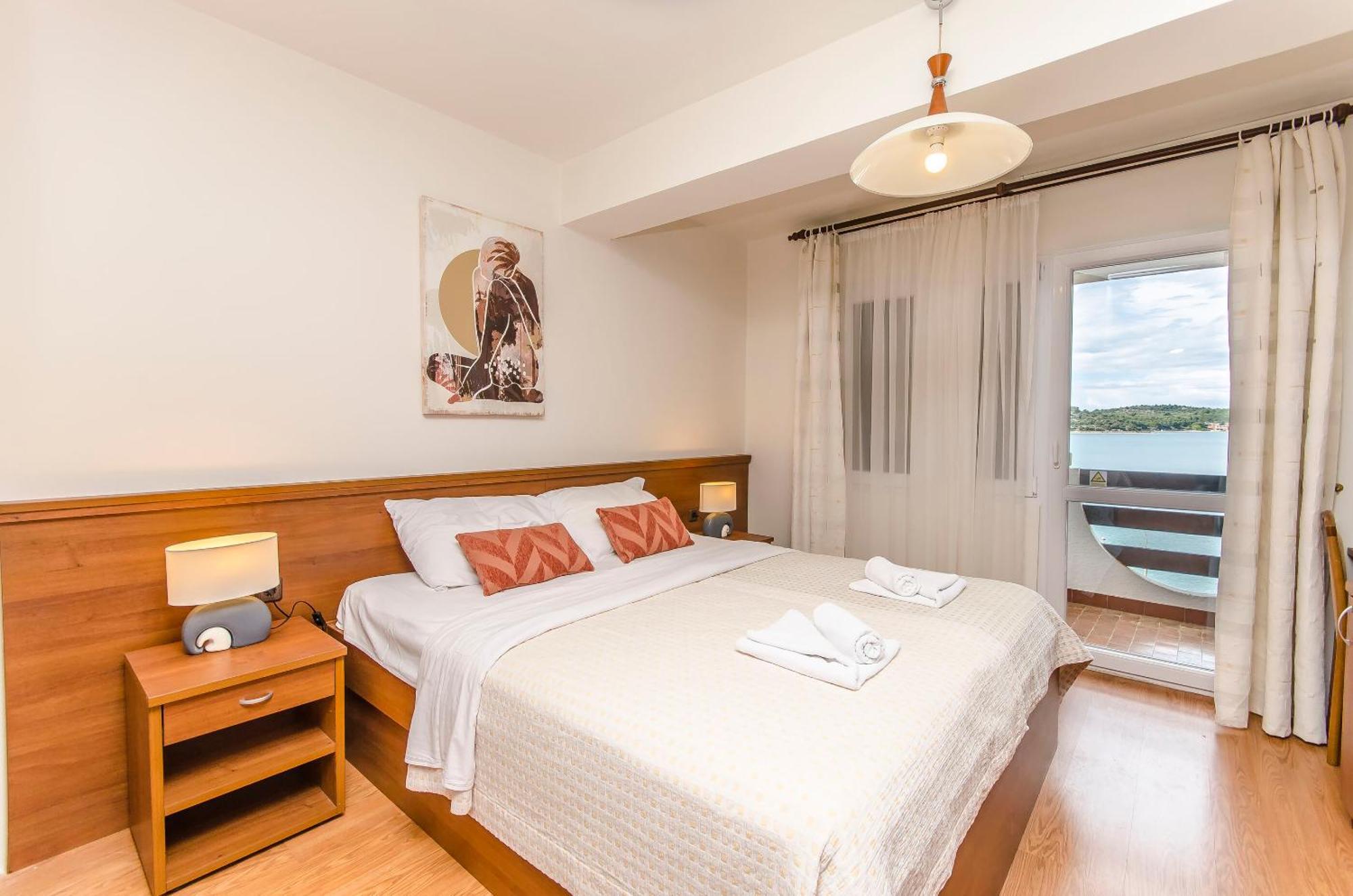 House Hotel Plava Laguna Tisno Dış mekan fotoğraf