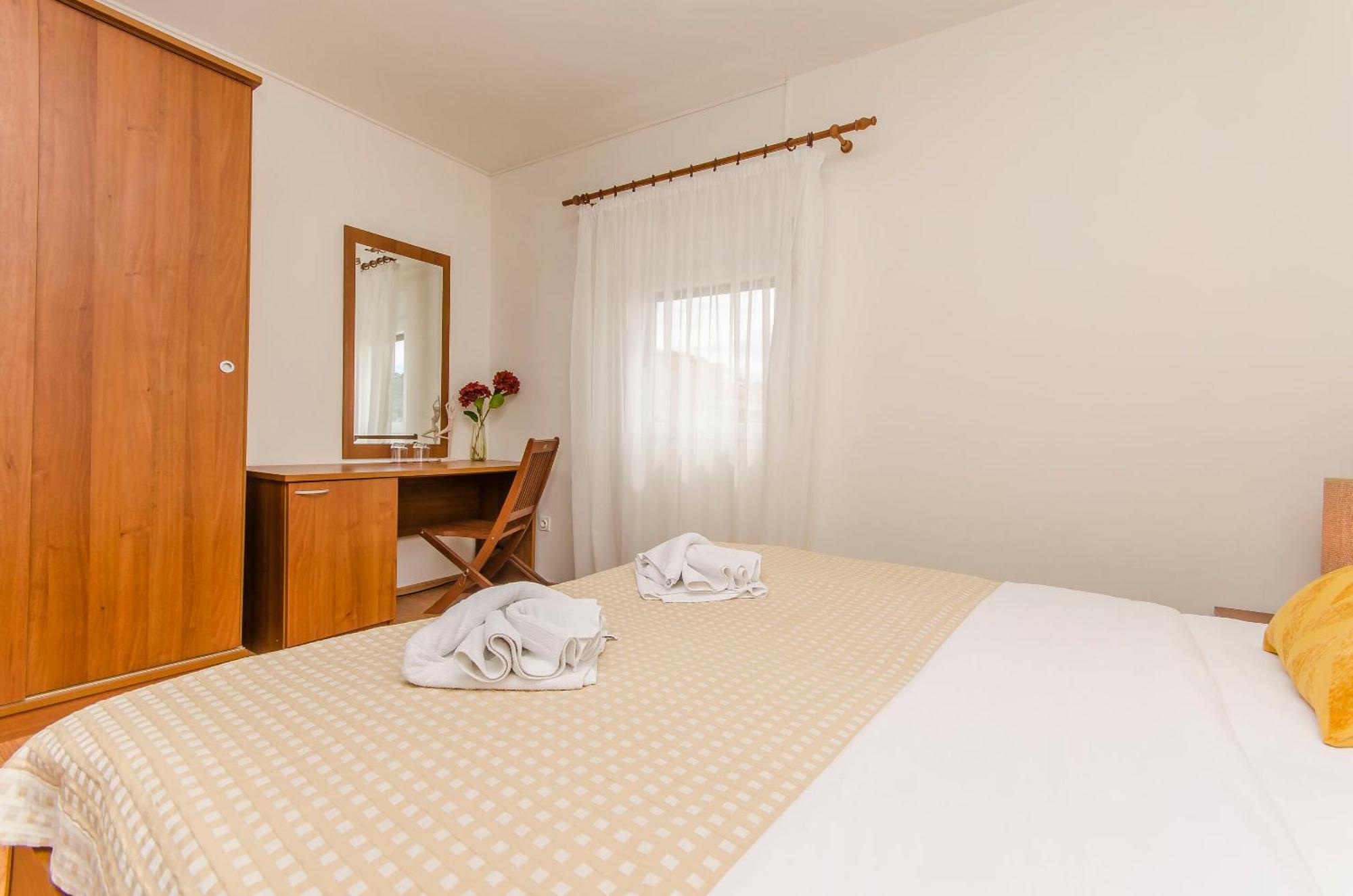 House Hotel Plava Laguna Tisno Dış mekan fotoğraf
