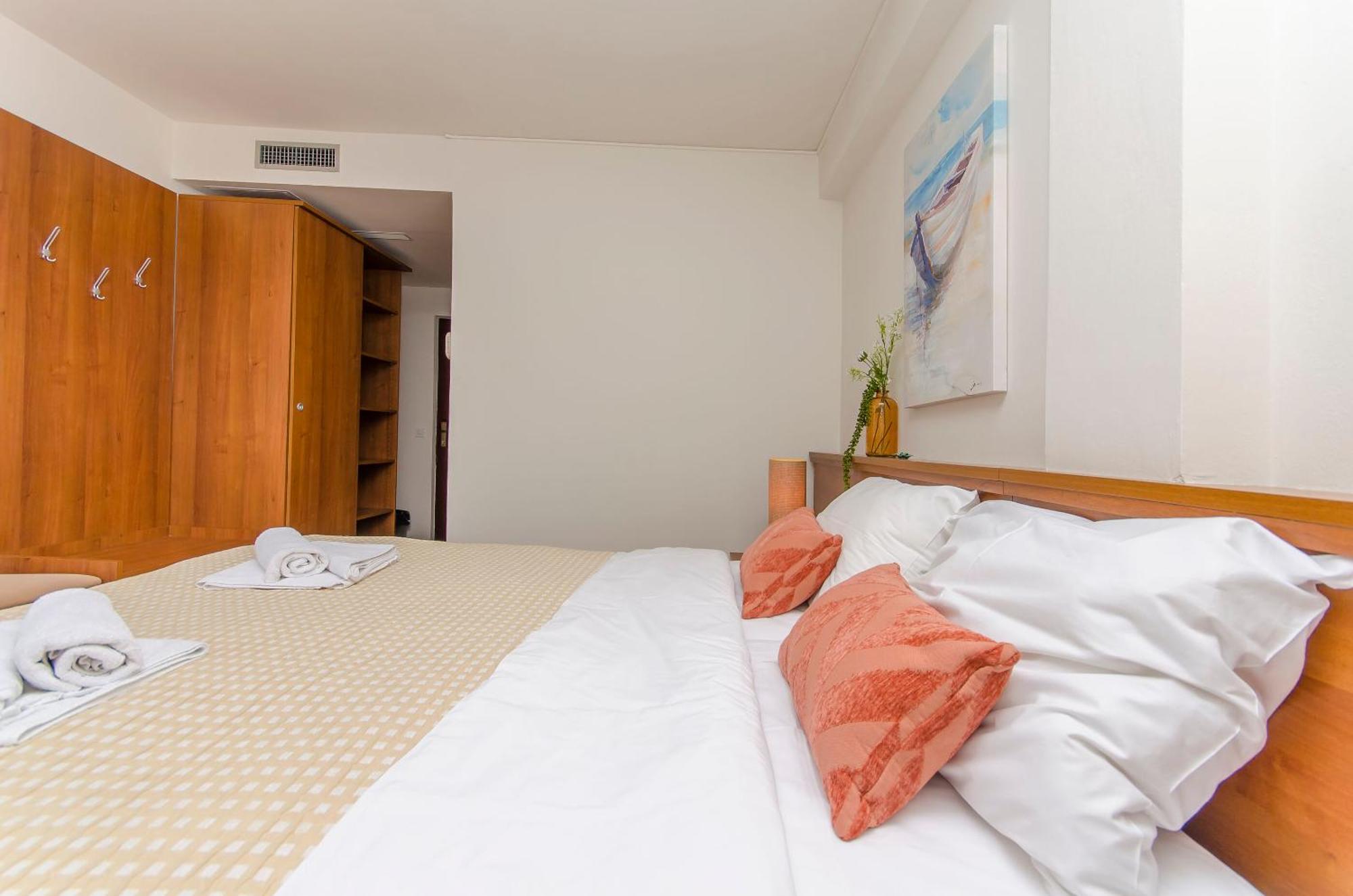 House Hotel Plava Laguna Tisno Dış mekan fotoğraf