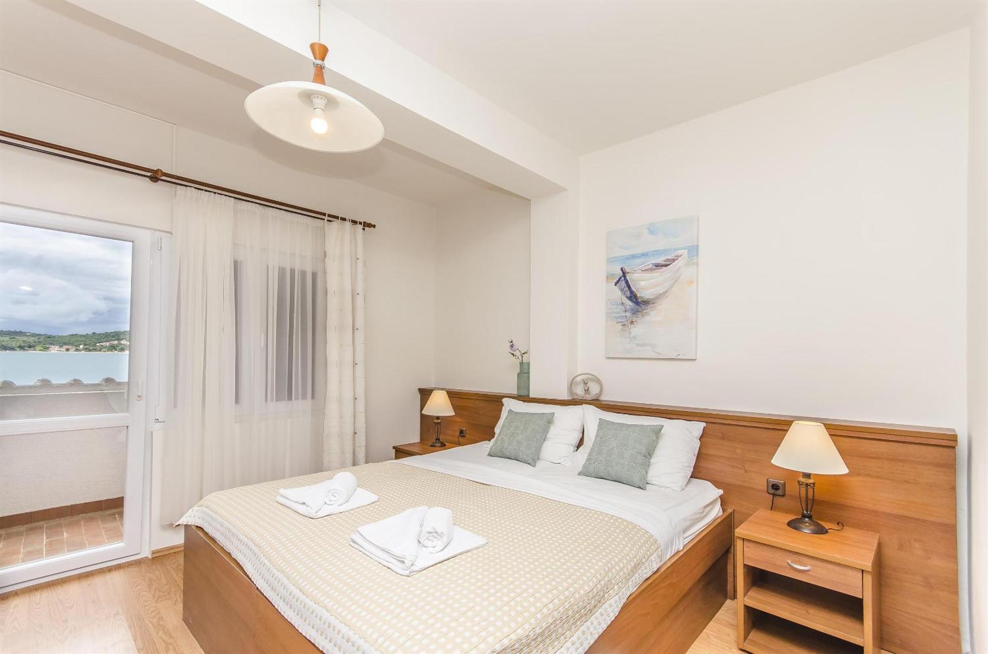 House Hotel Plava Laguna Tisno Dış mekan fotoğraf